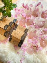 画像をギャラリービューアに読み込む, ローズクウォーツヨニエッグ/ Rose Quartz Yoni Egg -GIA certified