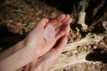 画像をギャラリービューアに読み込む, クリアクリスタル(水晶)ヨニエッグ/ Clear Crystal Yoni eggs