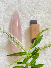 Load image into Gallery viewer, ローズクオーツワンド / Rose Quartz Pleasure Wand
