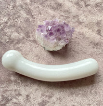 Load image into Gallery viewer, Dia - ホワイトジェードワンド/ White Jade round top wand
